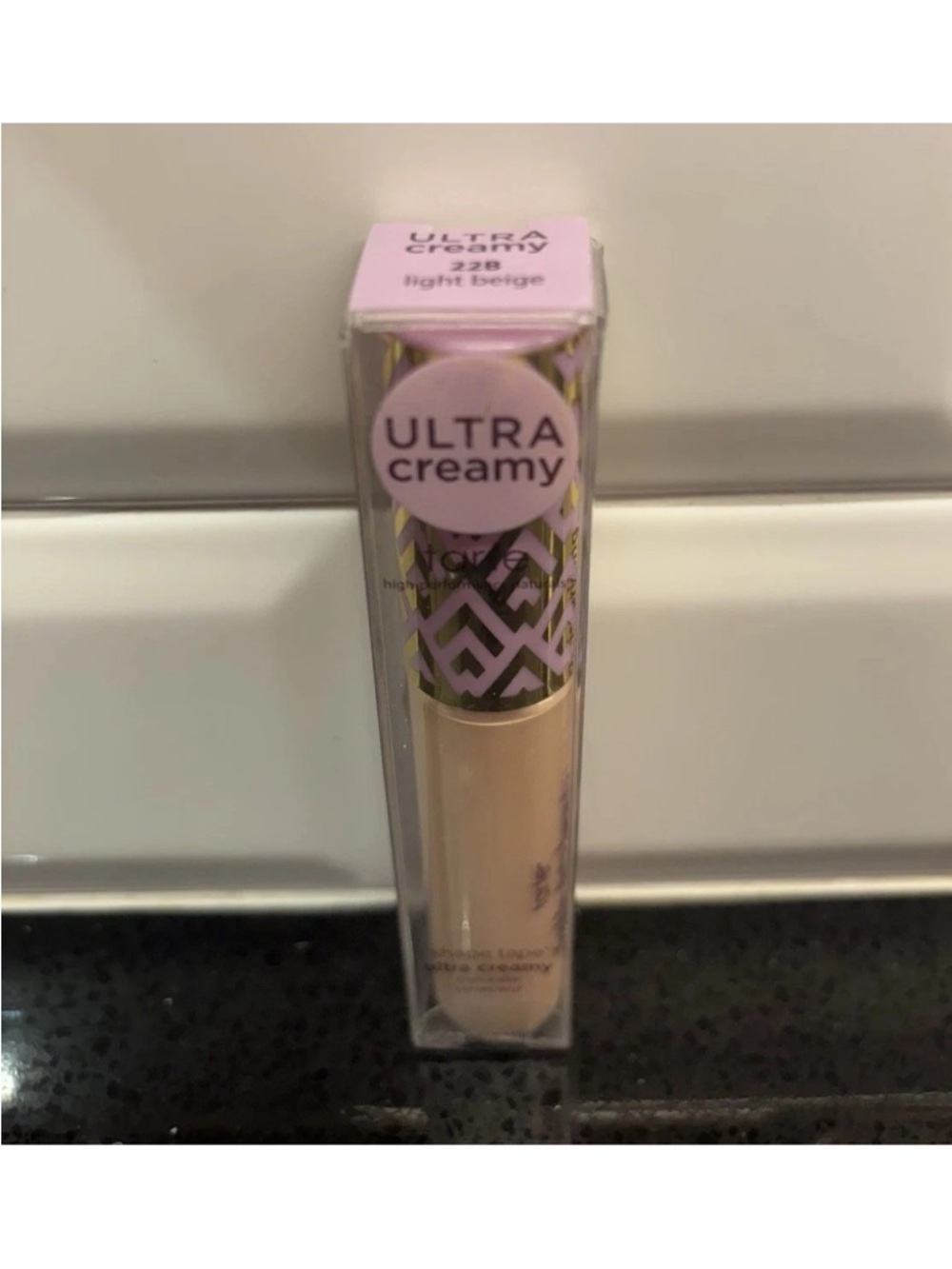 Tarte Shape Tape Ultra Creamy Concealer in the shade 22B Light Beige Sealed New